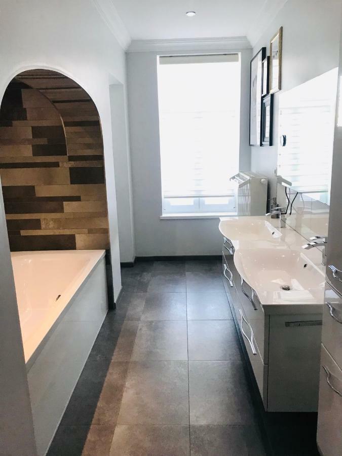 Maison Avec Jacuzzi 5Ch 韦尔维耶 外观 照片